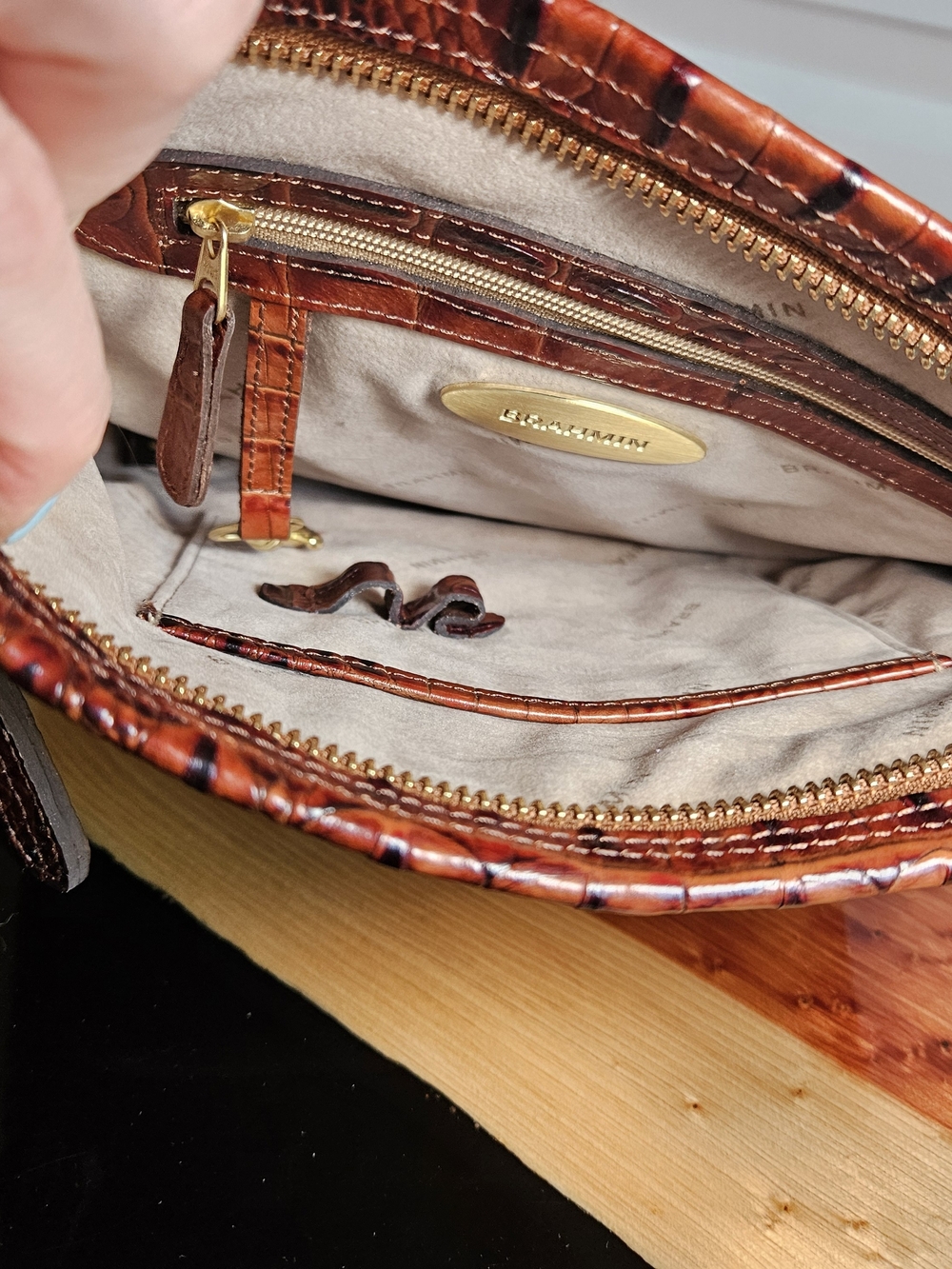 Brahmin Melbourne Brown Embossed Leather Crossbody Messenger Organizer Bag - Picture 6 of 9